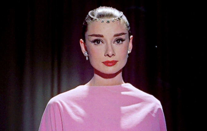 A HISTÓRIA DE AUDREY HEPBURN